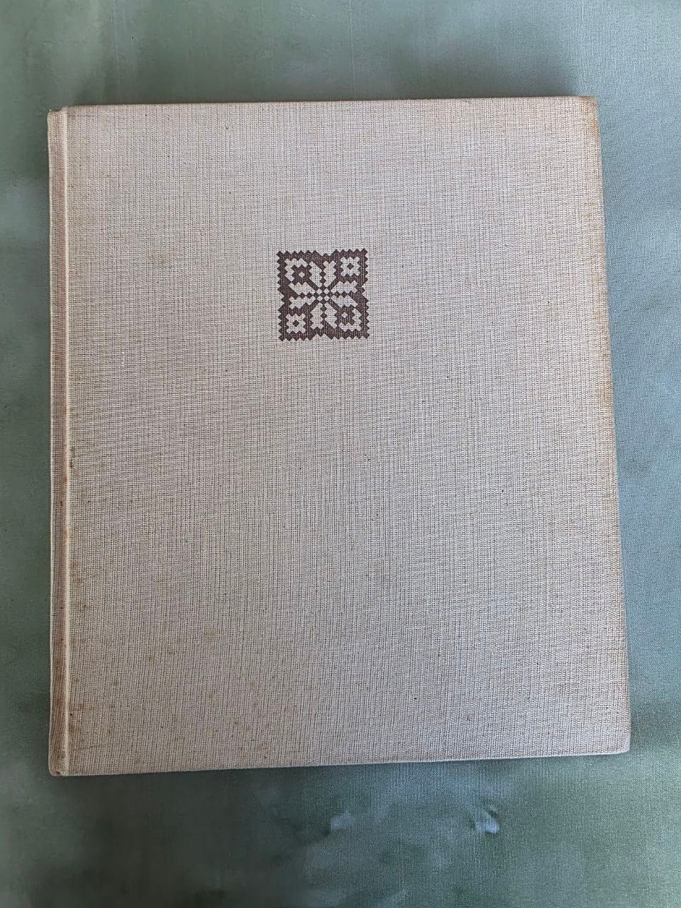 Vintage 1982 Embroidery Pattern Book by Marta Mannova | Russian Edition | Folk Cross-Stitch & Traditional Needlework